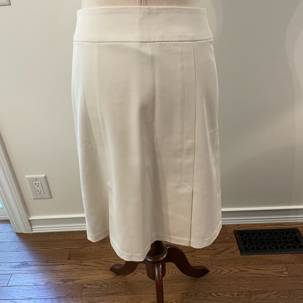 Akris Punto Soft Cream Pleated Skirt - Picture 4 of 13